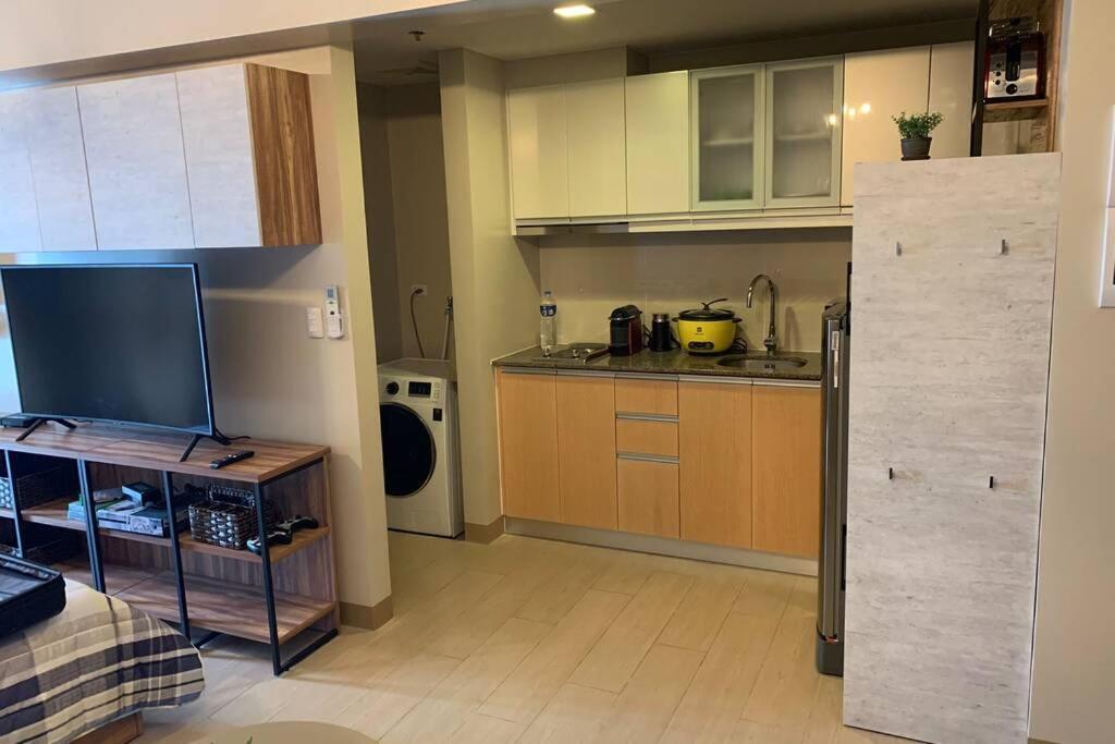 One Eastwood Avenue Tower 2 Apartment Manila Bagian luar foto